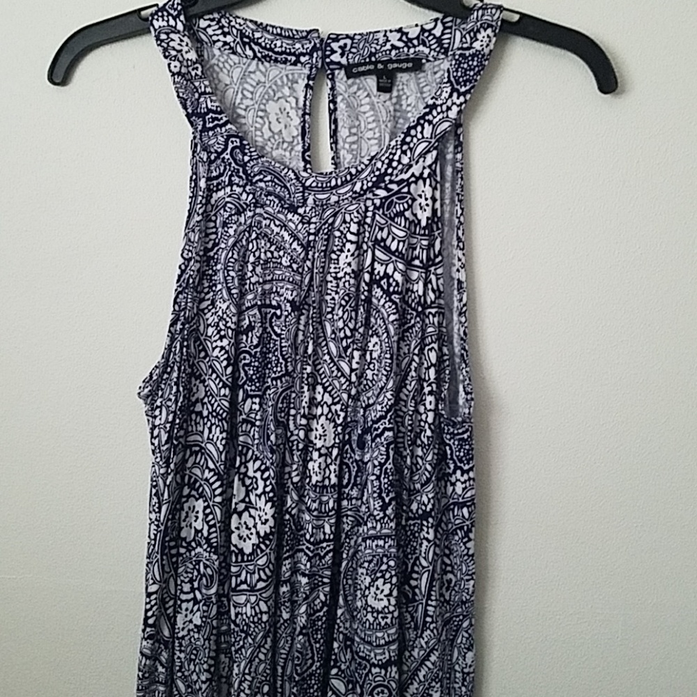 Gorgeous patterned flowy tank